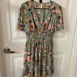 🤯MOVING SALE🤯 dress with flirty hem